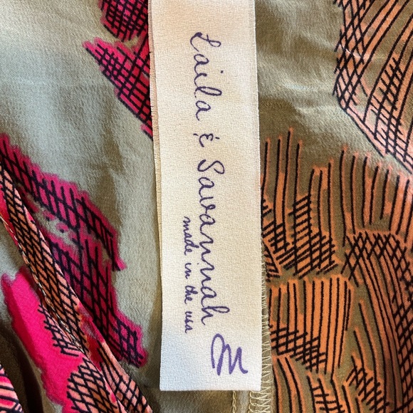 Anthropolgie Laila & Savannah Silk Floral Sleeveless Top Women’s Medium - Picture 6 of 7